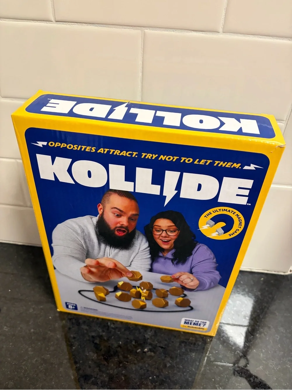 What Do You Meme? “Kollide” Magnetic Attraction Strategy Game (Family) - New